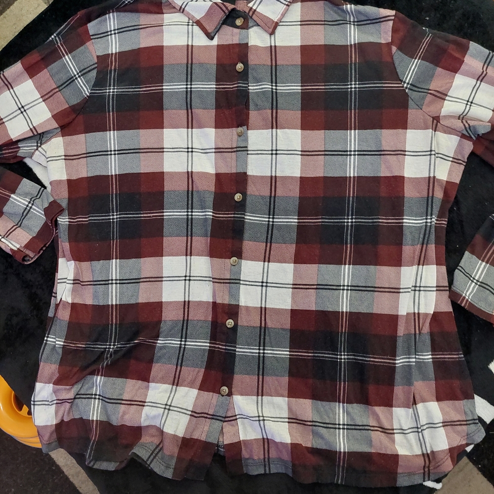 GUC Rue21‎ Maroon and Black Plaid Button Down long sleeve Shirt 3X